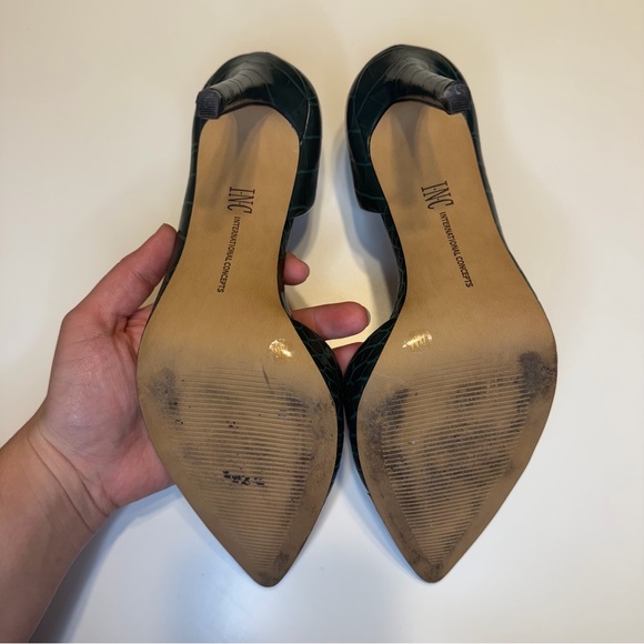 Elegant Green Croc-Embossed heels pumps INC 7.5 size - Picture 6 of 8